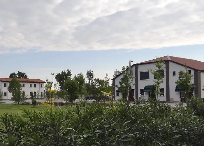 Oasi Bianca Resort *